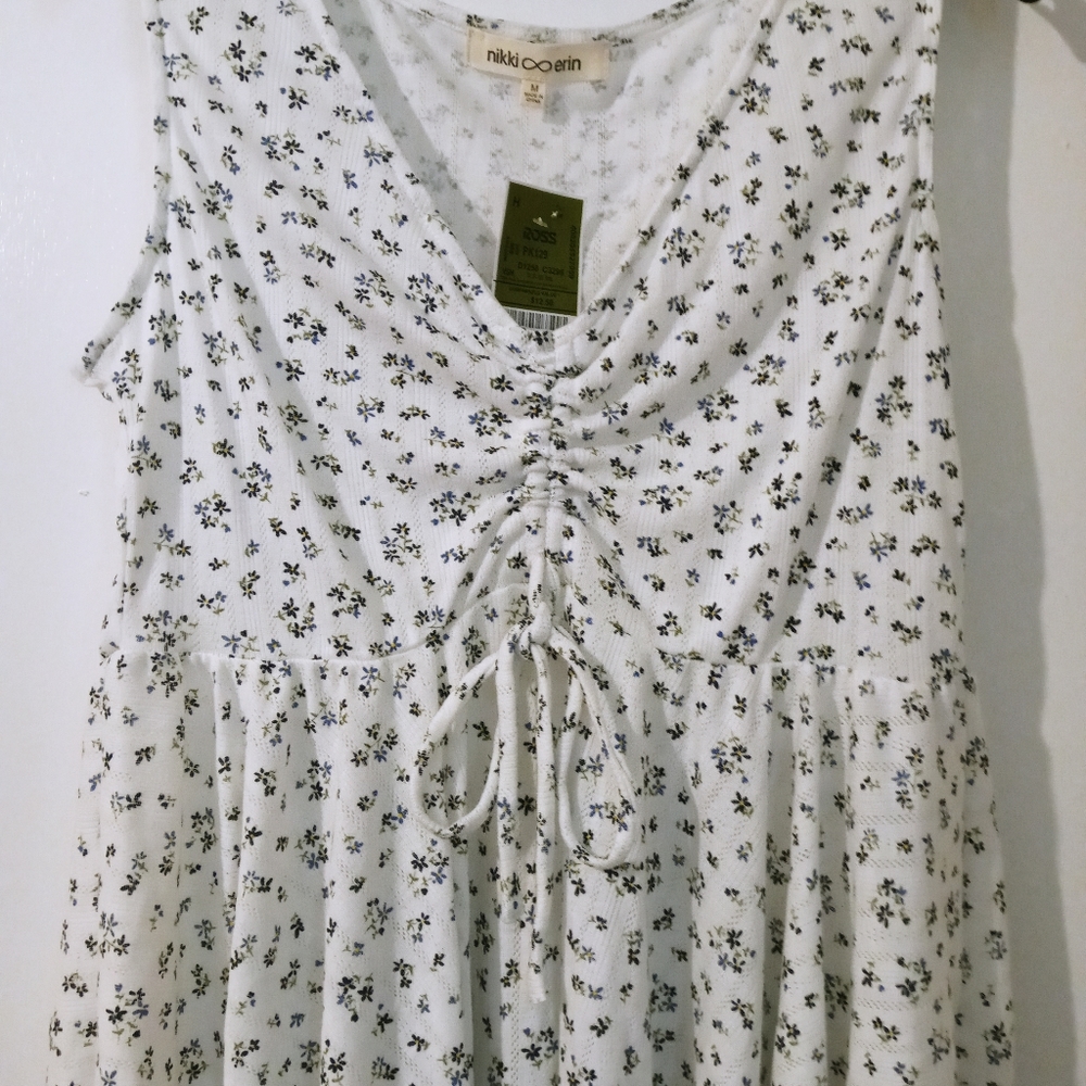 Nikki Erin White color Floral Sleeveless drawstring lace Peplum Crop Top M